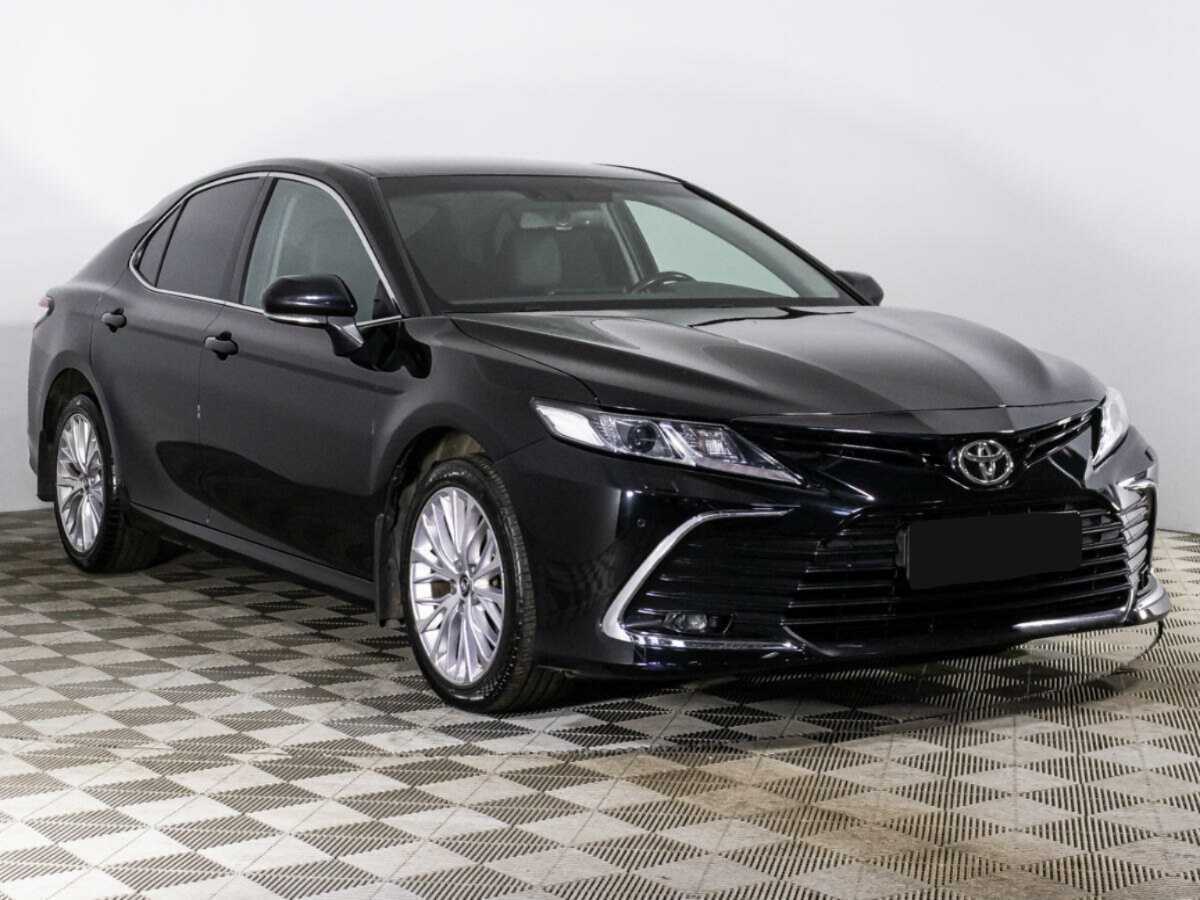 Toyota Camry 2021 года с пробегом. Фото: #2
