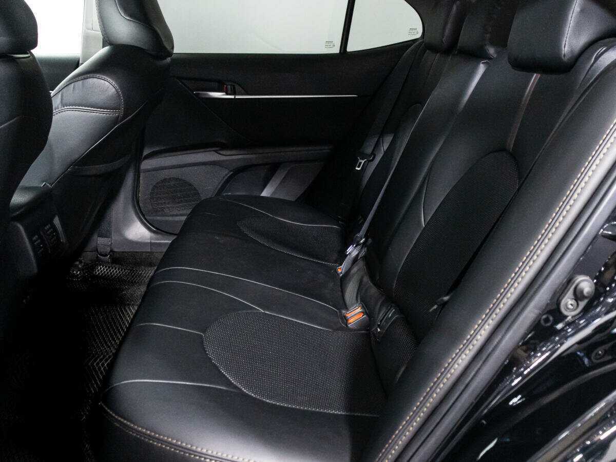 Toyota Camry 2021 года с пробегом. Фото: #9