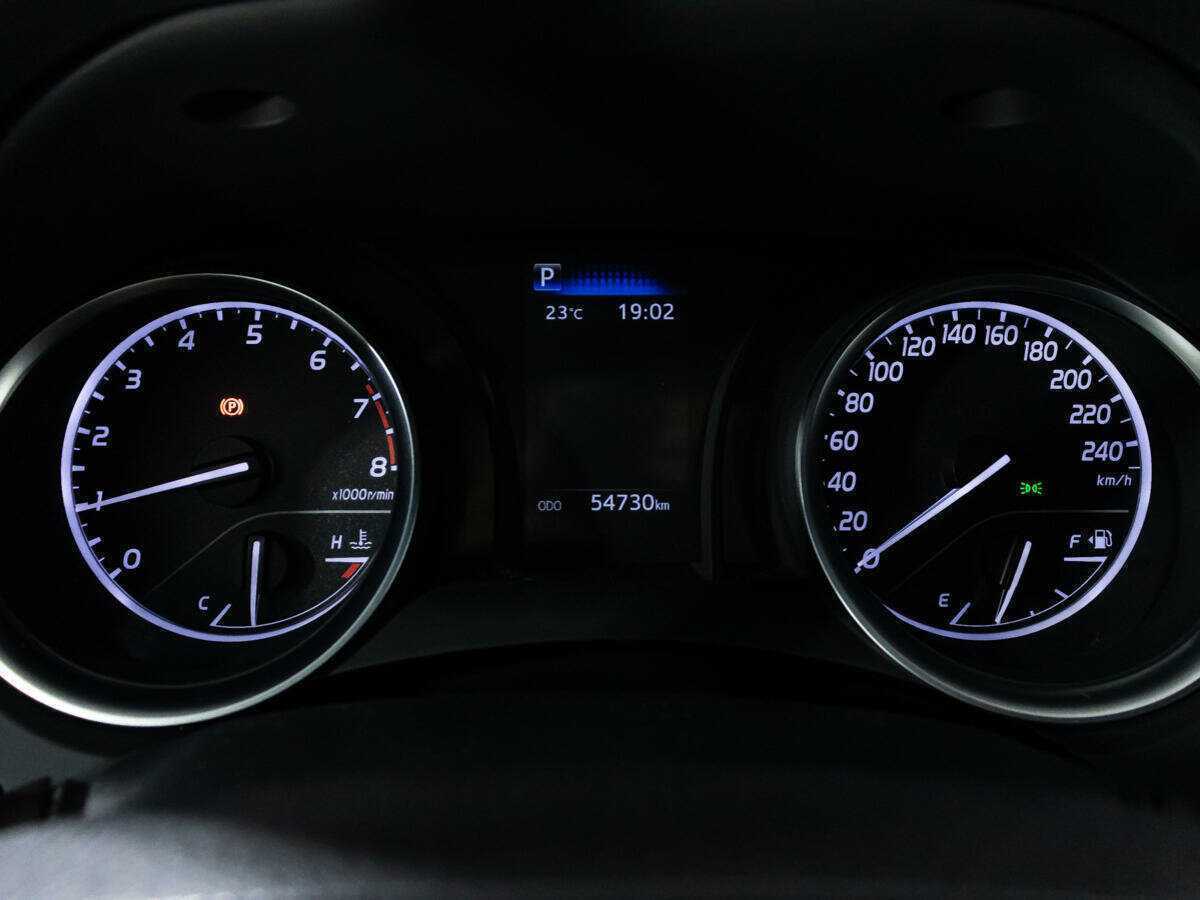 Toyota Camry 2021 года с пробегом. Фото: #11