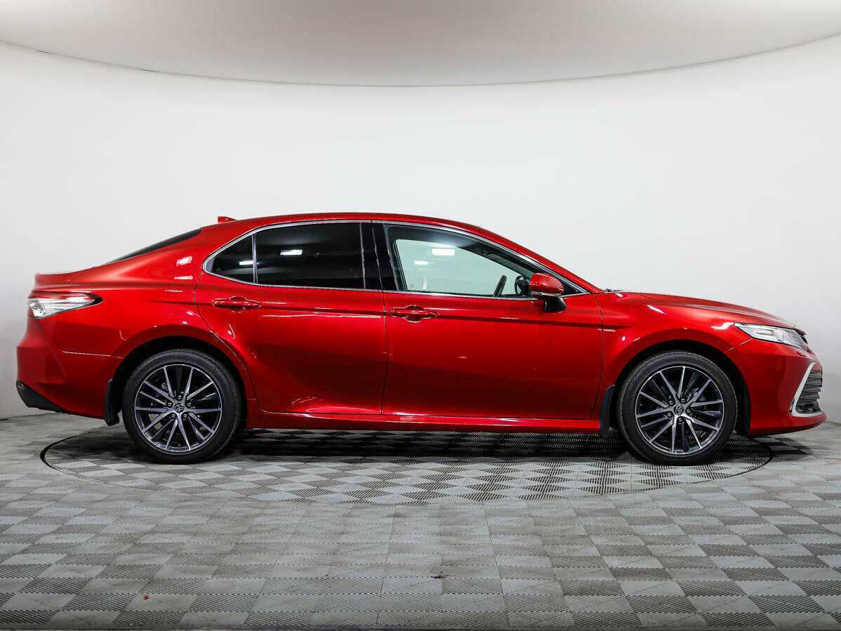 Toyota Camry 2021 года с пробегом. Фото: #2