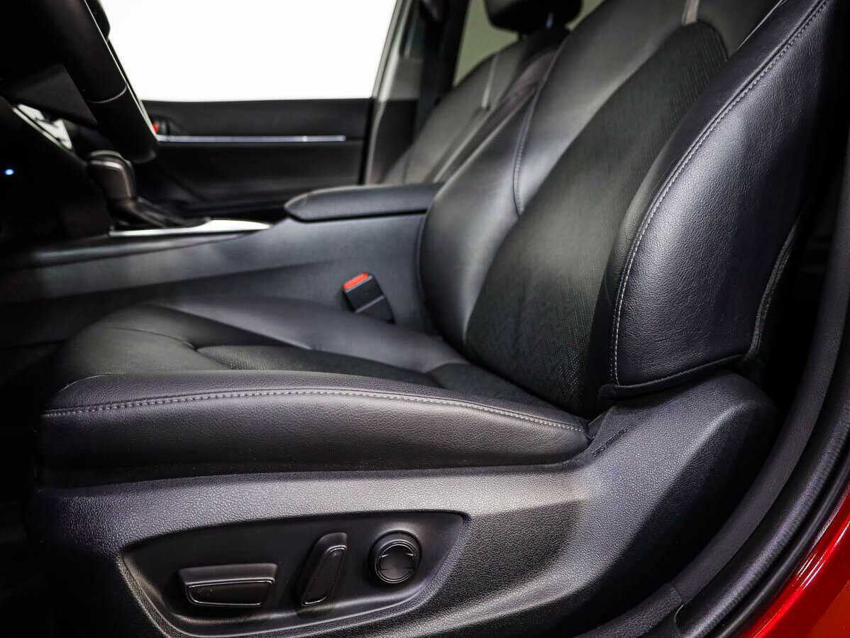Toyota Camry 2021 года с пробегом. Фото: #15