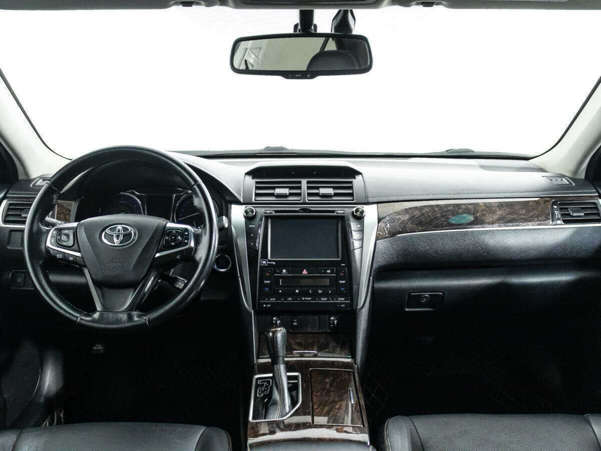 Toyota Camry 2017 года с пробегом. Фото: #12