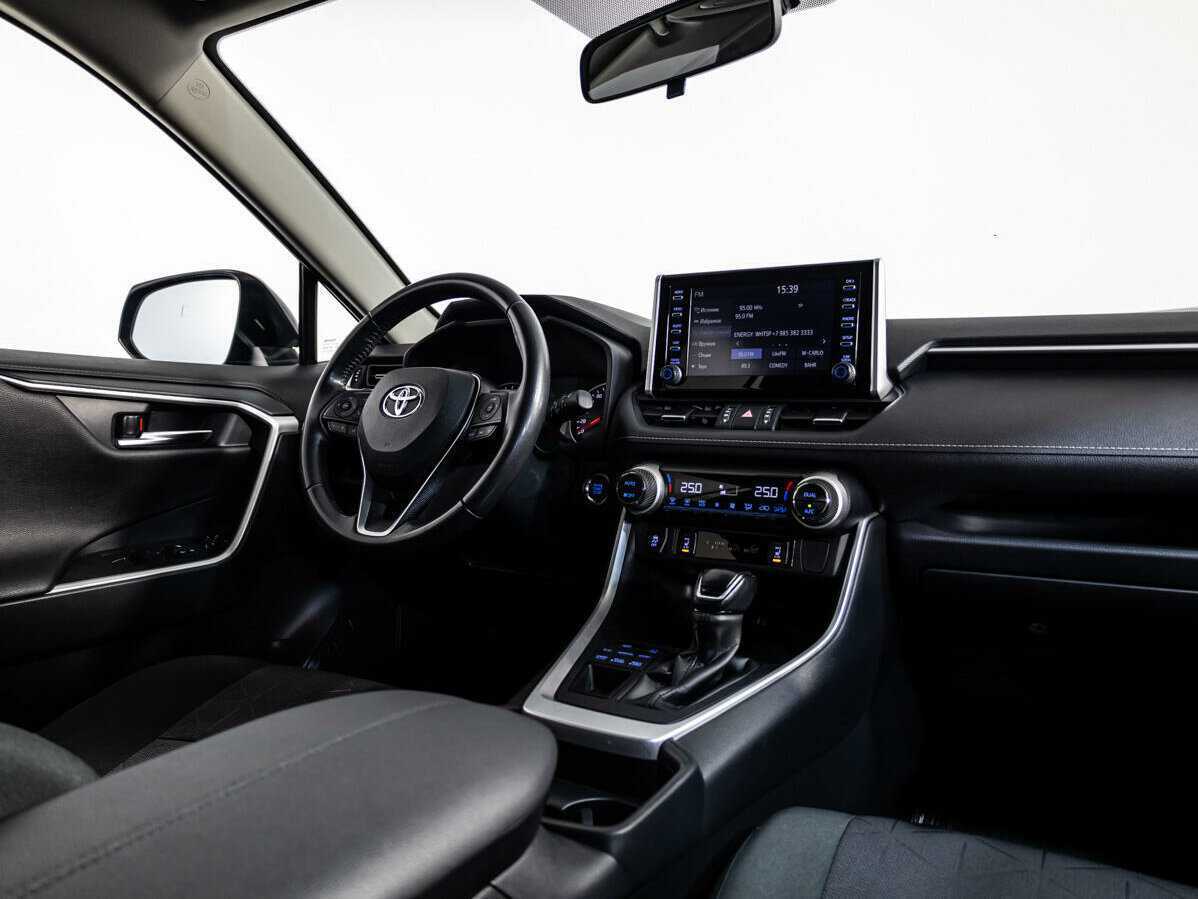 Toyota RAV4 2020 года с пробегом. Фото: #7