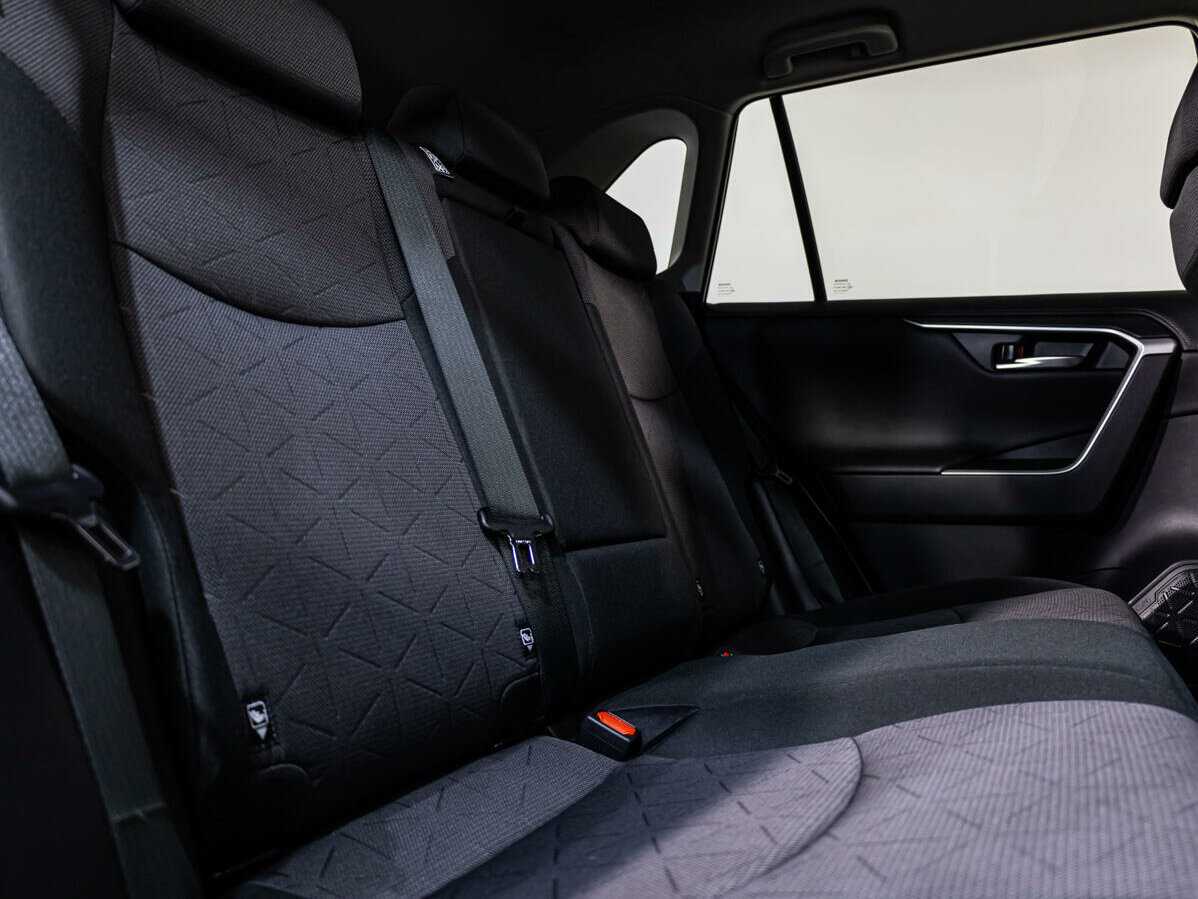 Toyota RAV4 2020 года с пробегом. Фото: #11