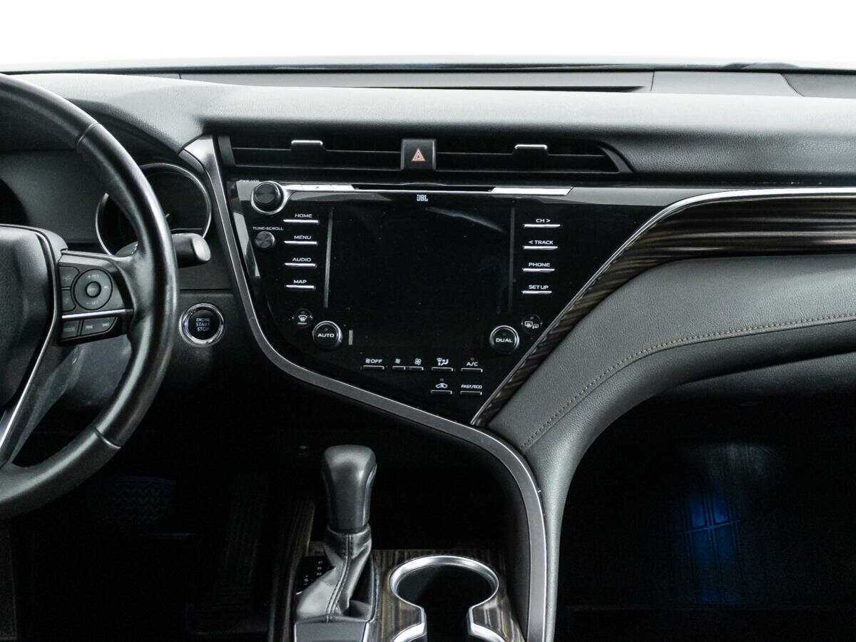 Toyota Camry 2018 года с пробегом. Фото: #13
