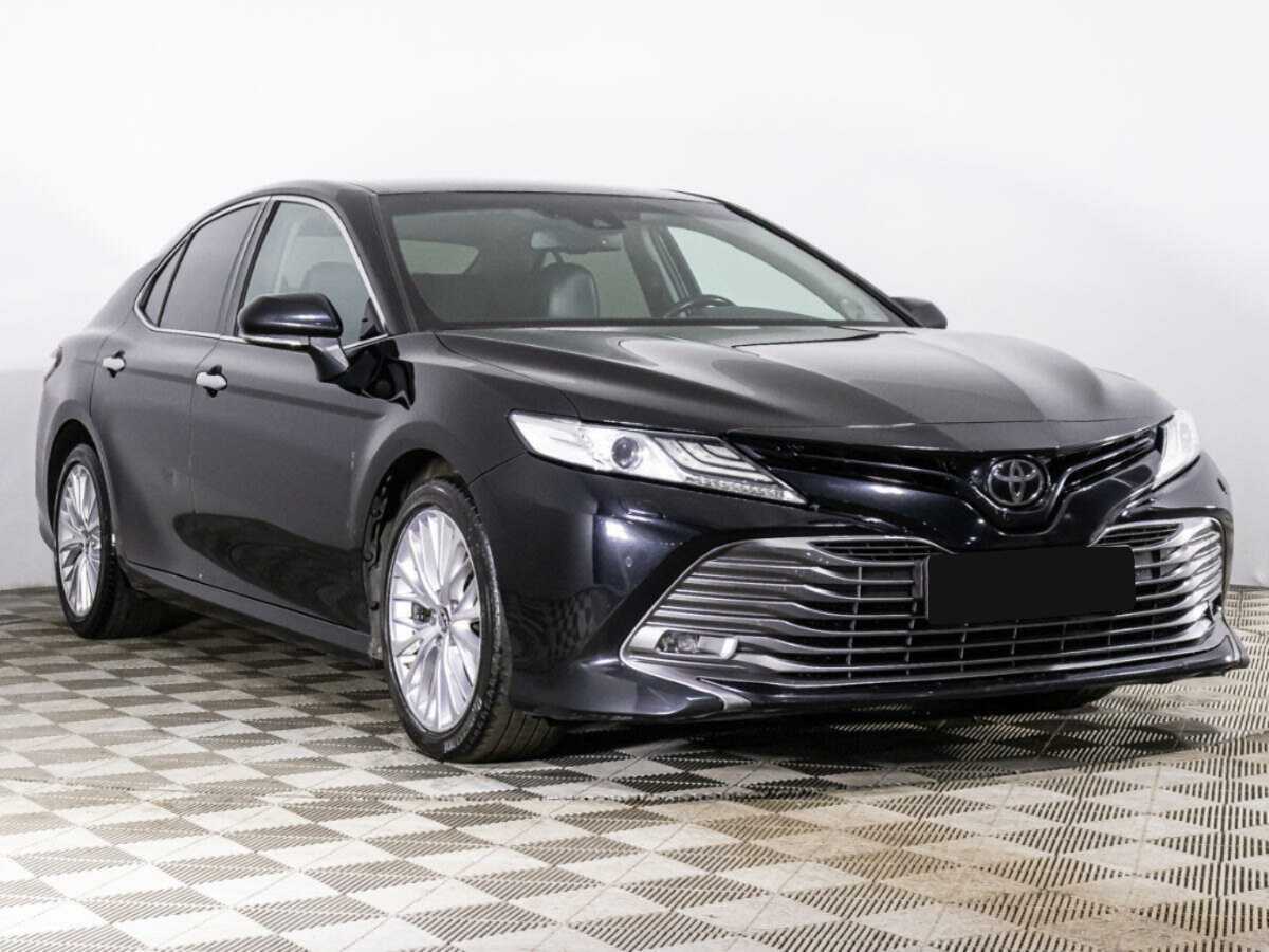 Toyota Camry 2018 года с пробегом. Фото: #2