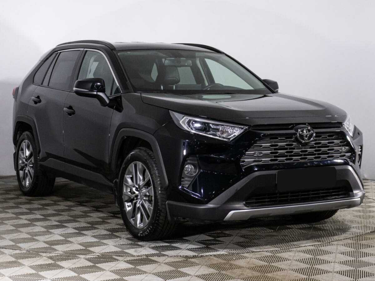 Toyota RAV4 2022 года с пробегом. Фото: #2