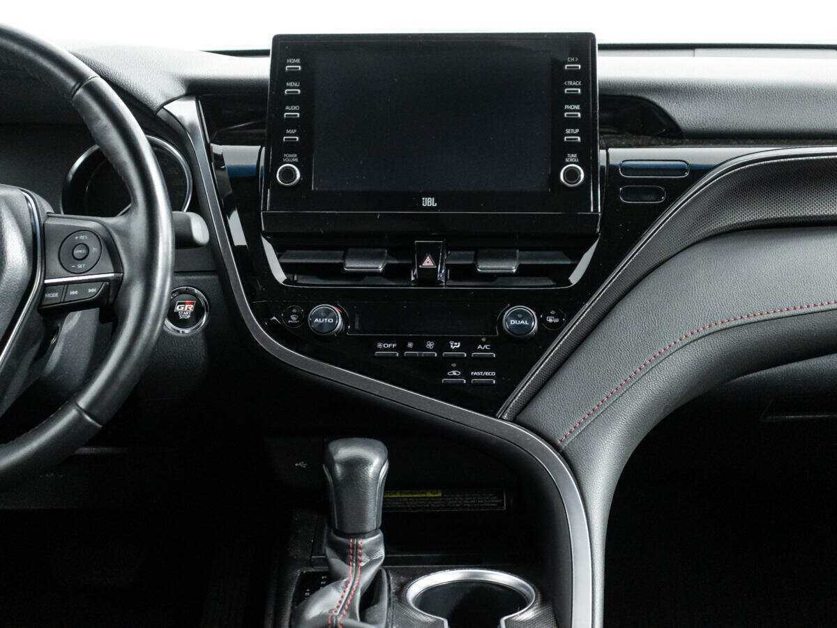 Toyota Camry 2022 года с пробегом. Фото: #12