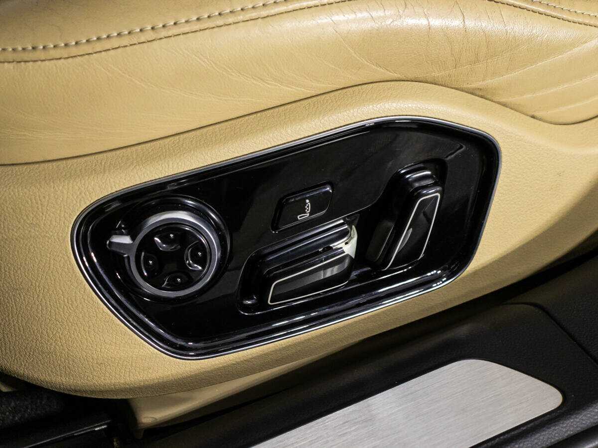 Audi A8 2010 года с пробегом. Фото: #14