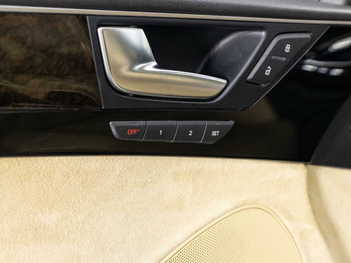 Audi A8 2010 года с пробегом. Фото: #15