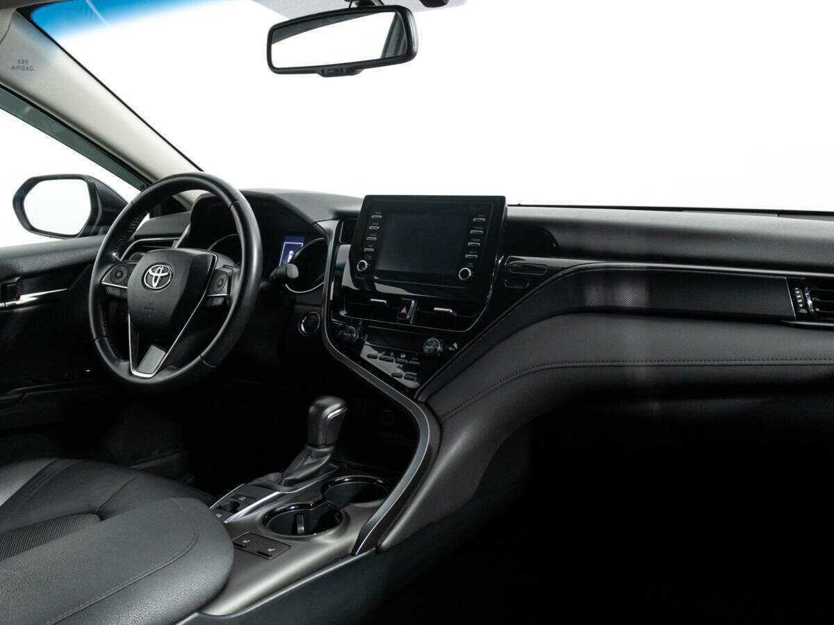 Toyota Camry 2021 года с пробегом. Фото: #8