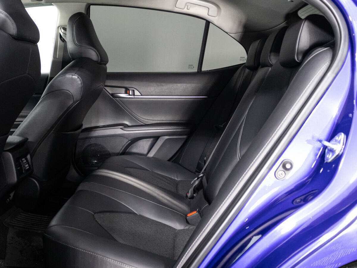 Toyota Camry 2021 года с пробегом. Фото: #9