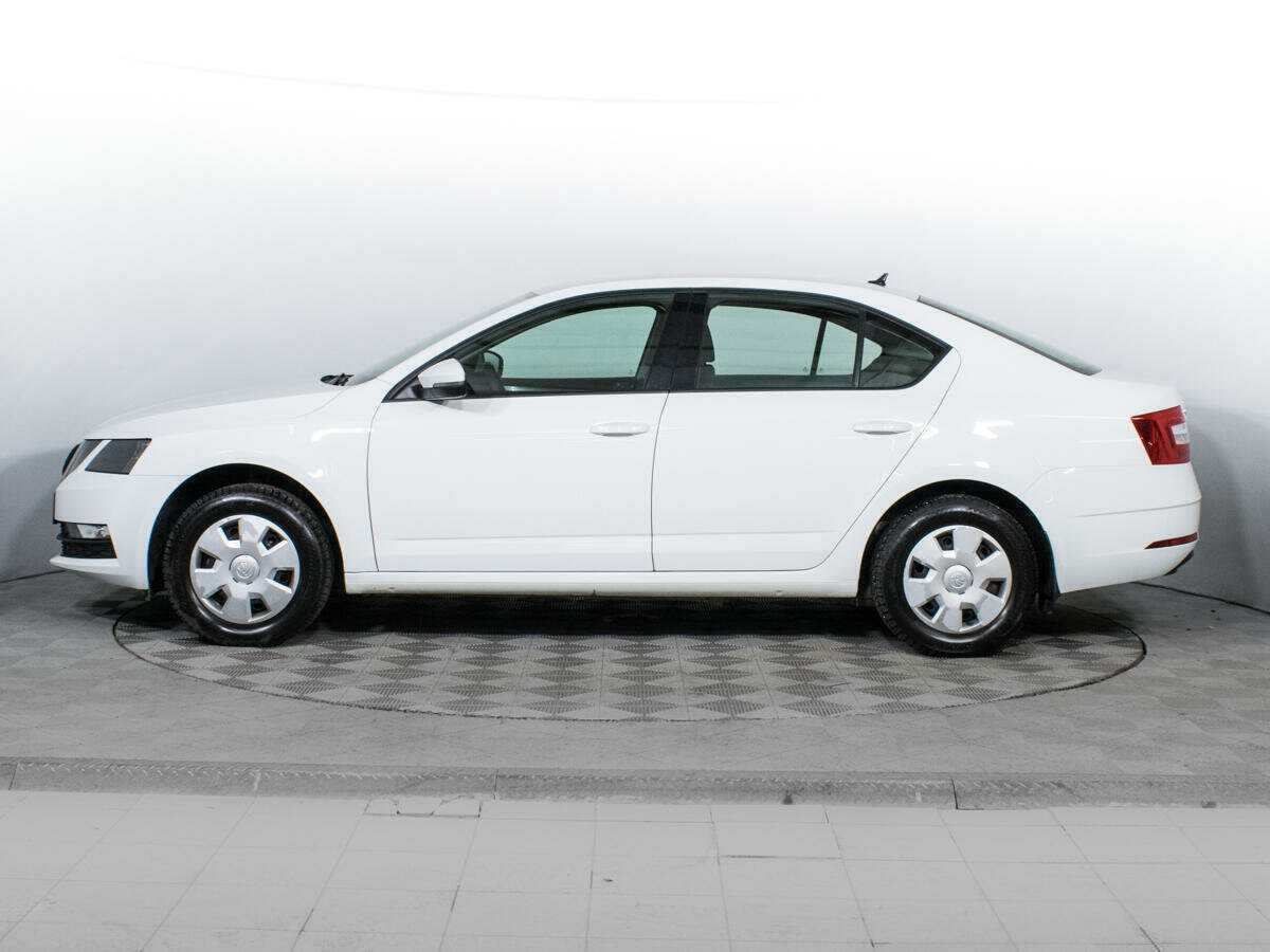 Б/У Шкода Октавия 2019 года. Фото: #7