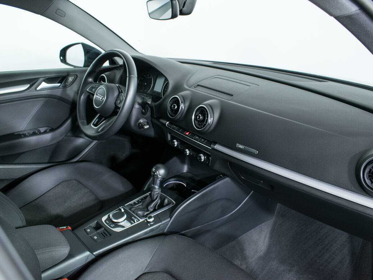 Audi A3 2019 года с пробегом. Фото: #8