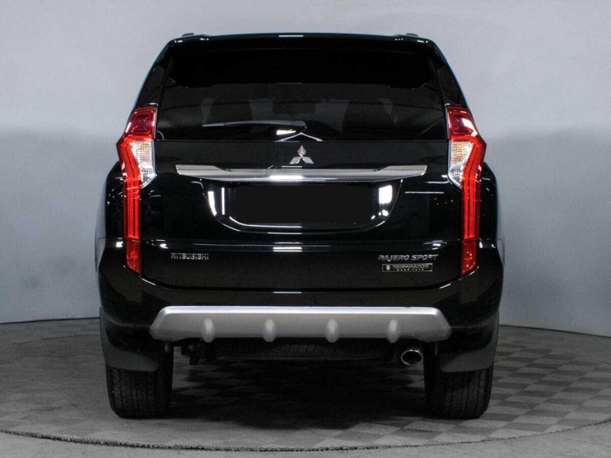Mitsubishi Pajero Sport 2019 года с пробегом. Фото: #5
