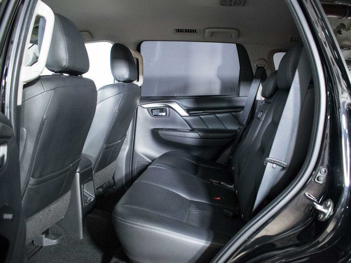 Mitsubishi Pajero Sport 2019 года с пробегом. Фото: #9