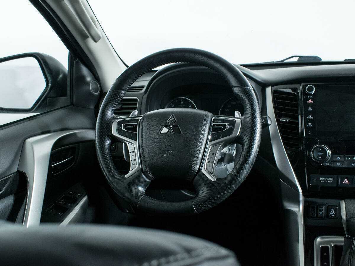 Mitsubishi Pajero Sport 2019 года с пробегом. Фото: #13