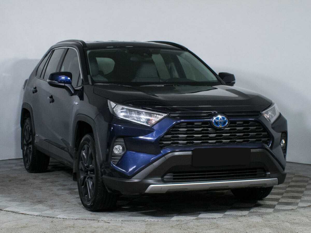Toyota RAV4 2020 года с пробегом. Фото: #2