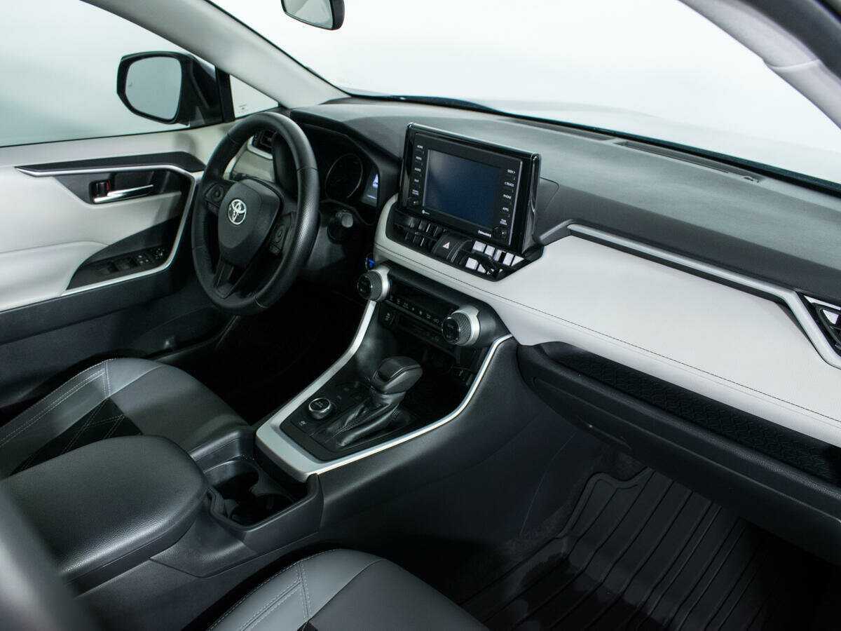 Toyota RAV4 2020 года с пробегом. Фото: #8