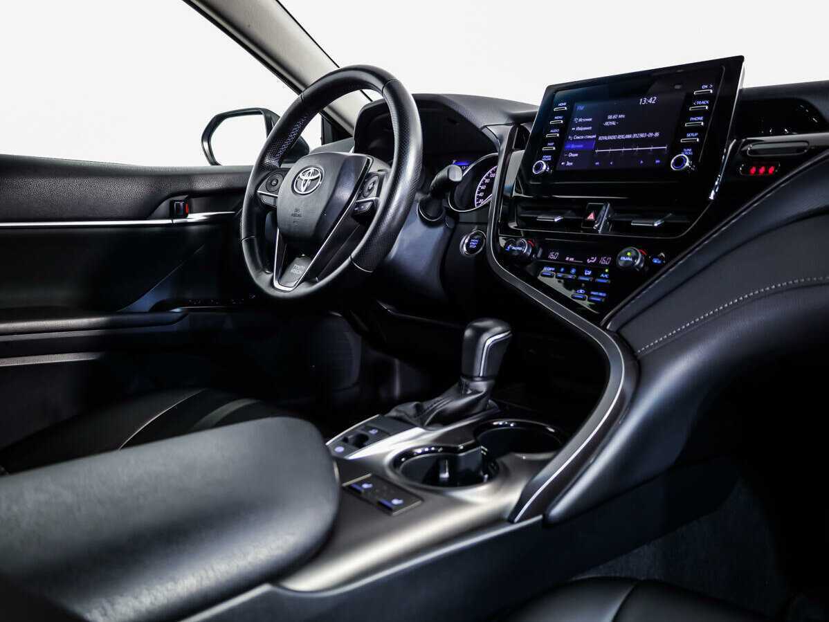 Toyota Camry 2022 года с пробегом. Фото: #7