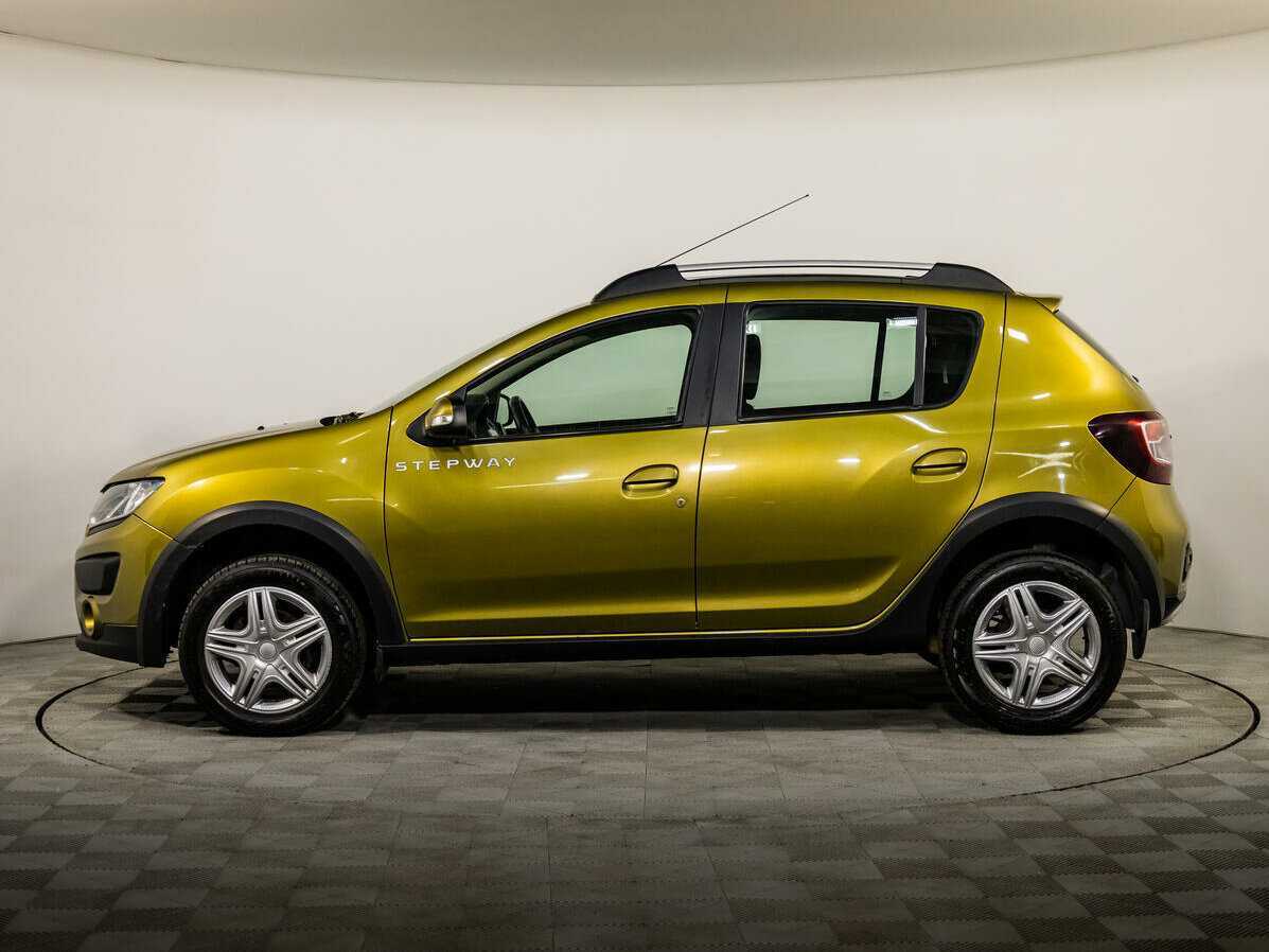 Б/У Рено Сандеро 2017 года. Фото: #6