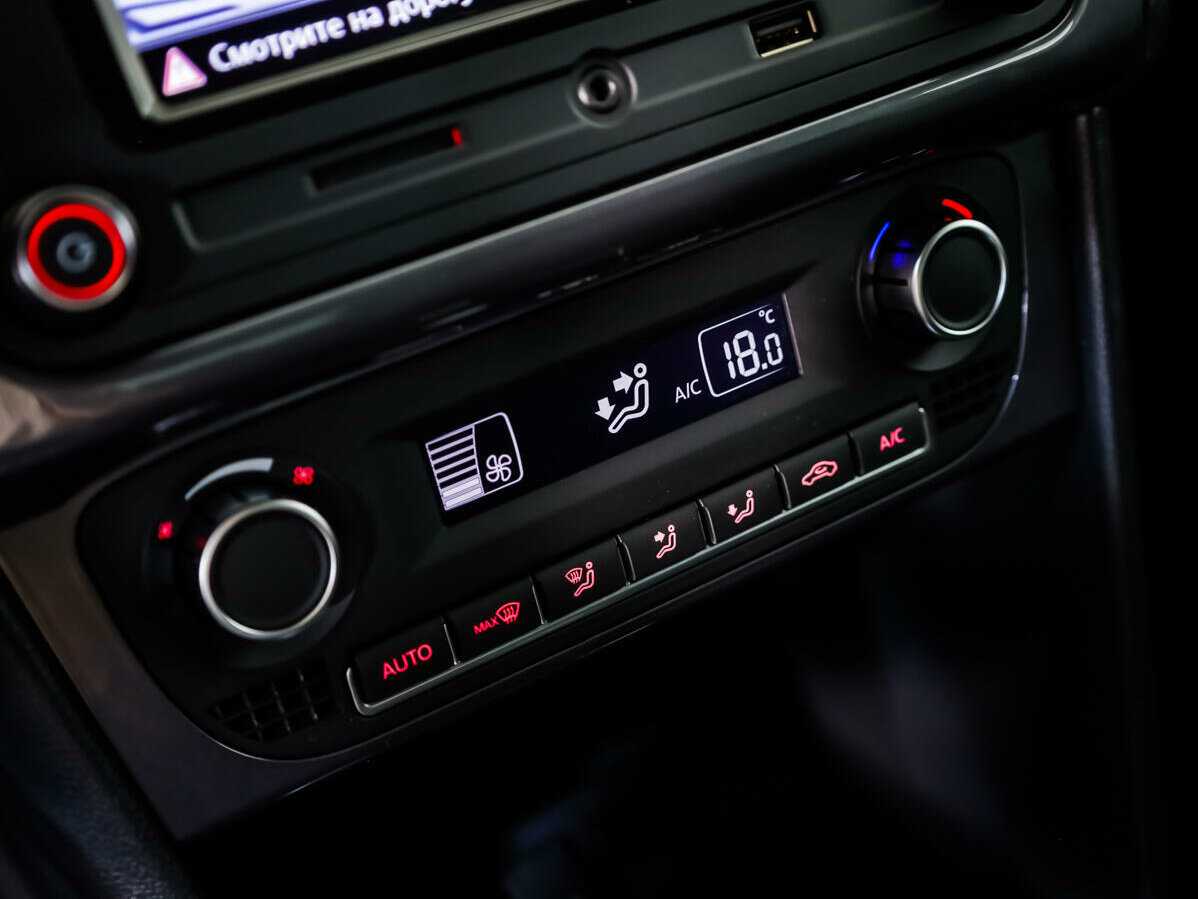 Б/У Фольксваген Поло 2019 года. Фото: #13