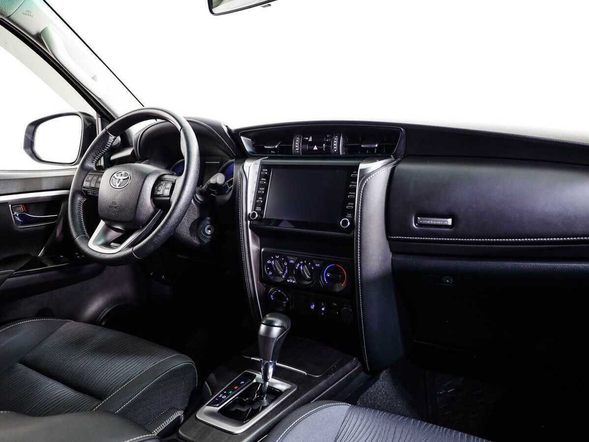 Toyota Fortuner 2021 года с пробегом. Фото: #7
