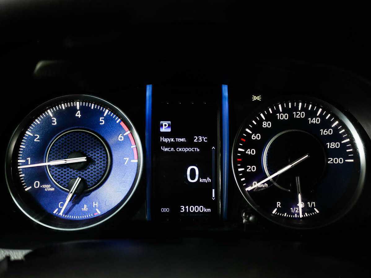 Toyota Fortuner 2021 года с пробегом. Фото: #9