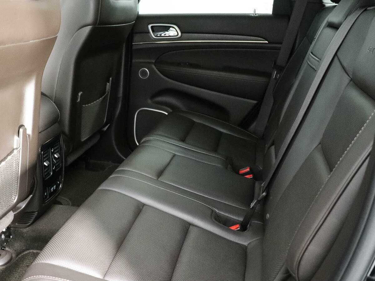 Jeep Grand Cherokee 2018 года с пробегом. Фото: #12