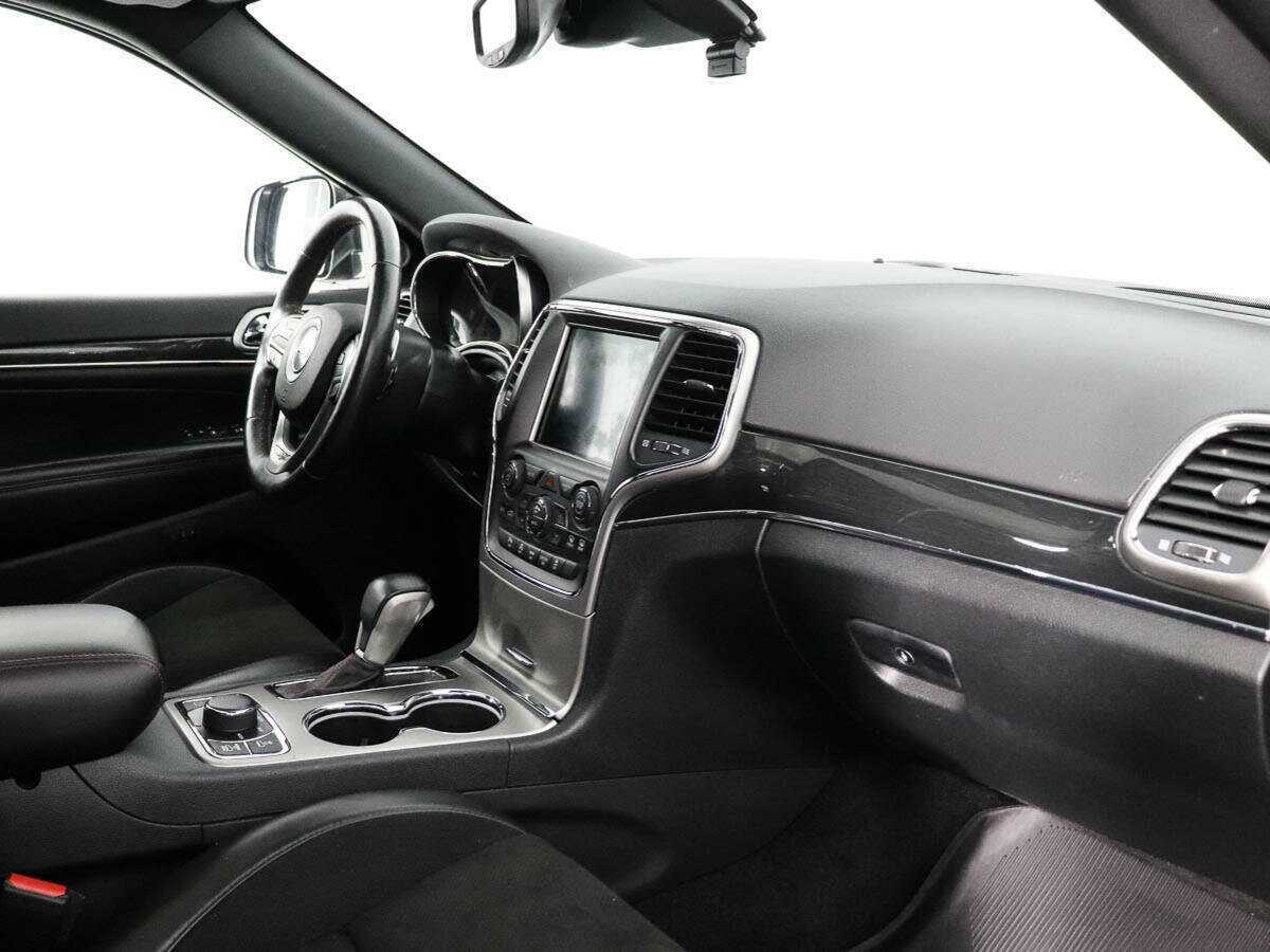 Jeep Grand Cherokee 2018 года с пробегом. Фото: #8