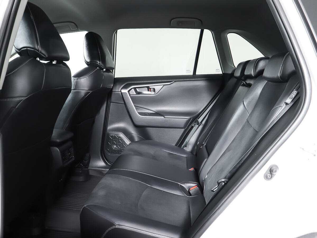 Toyota RAV4 2022 года с пробегом. Фото: #11