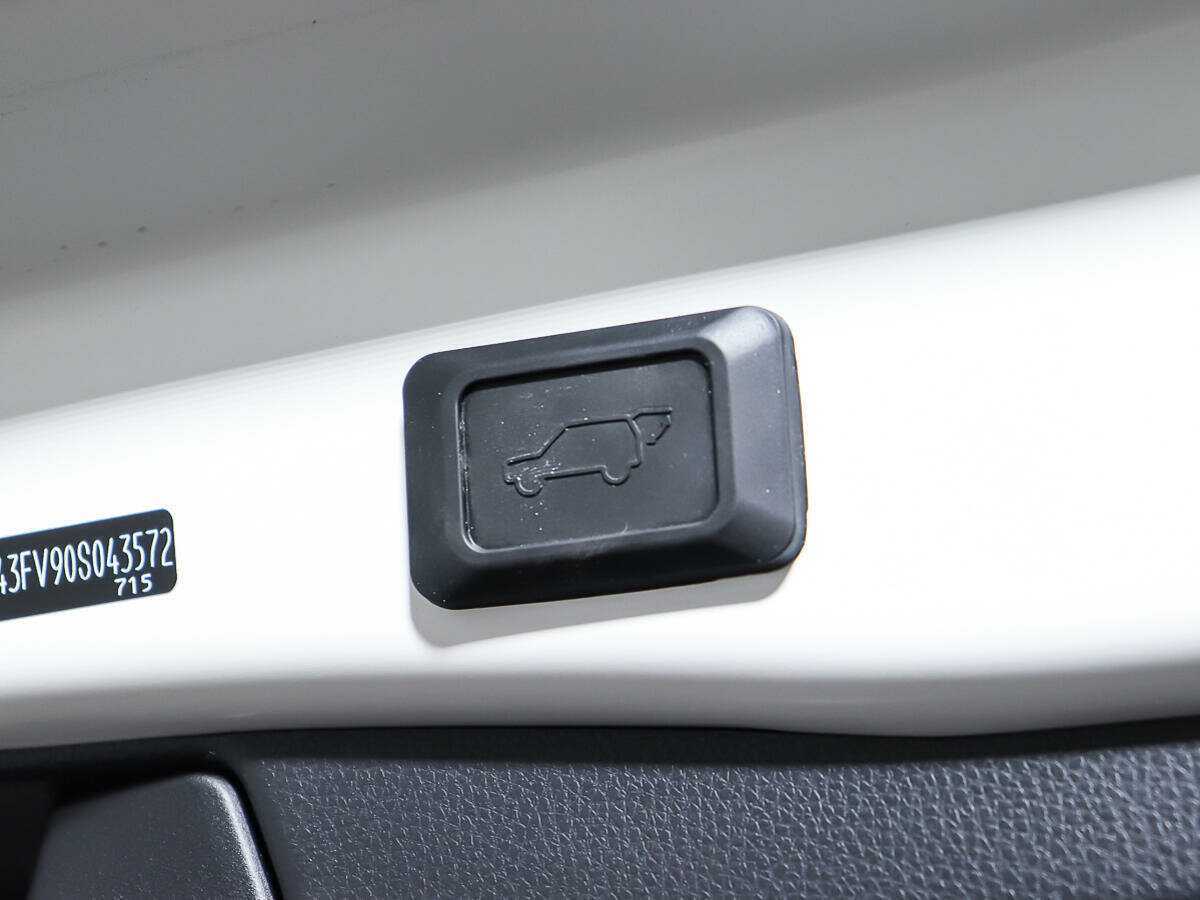 Toyota RAV4 2022 года с пробегом. Фото: #17