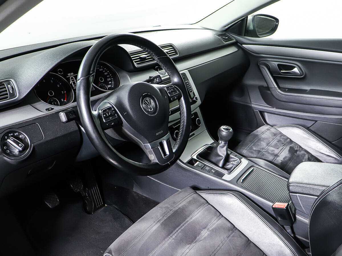 Volkswagen Passat CC 2011 года с пробегом. Фото: #12