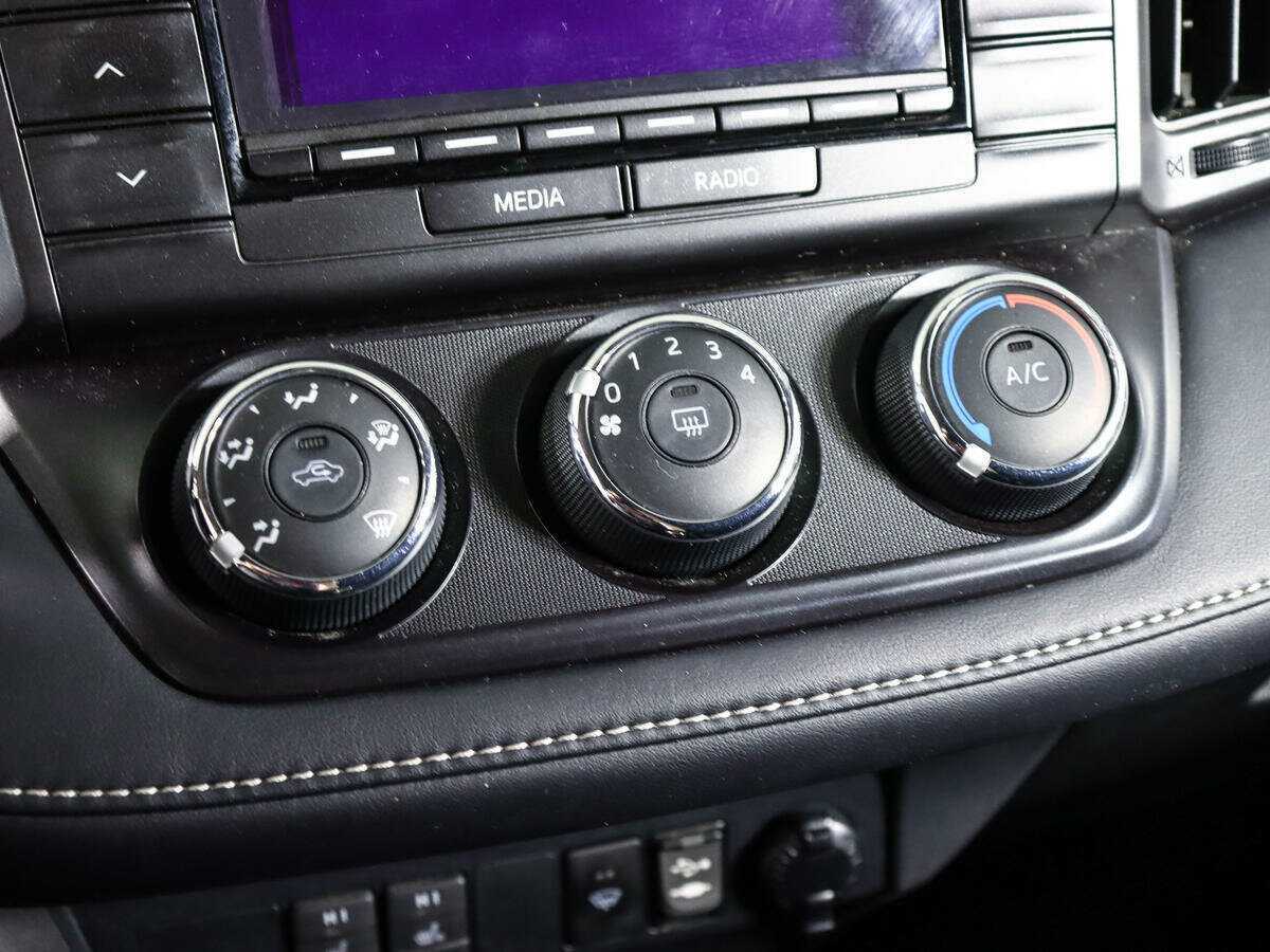 Toyota RAV4 2018 года с пробегом. Фото: #16