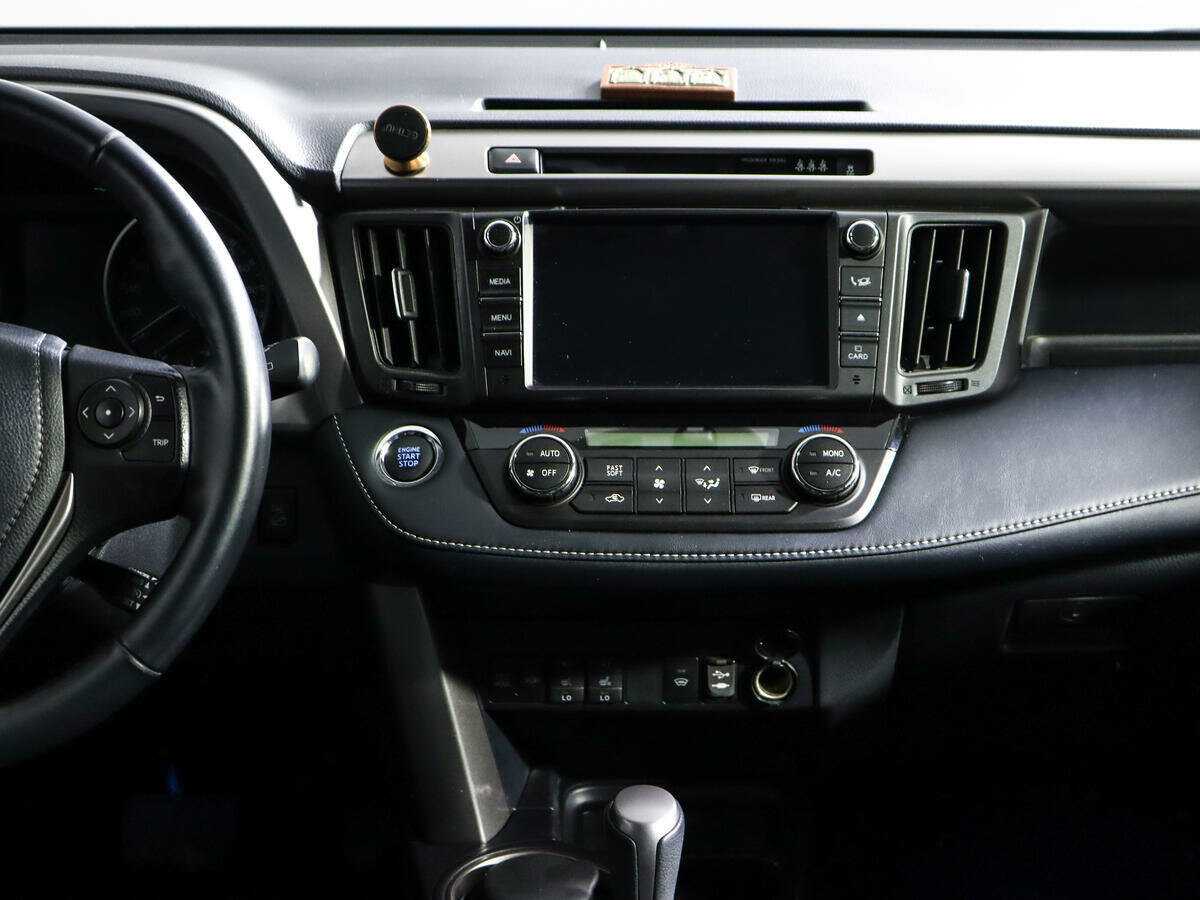 Toyota RAV4 2018 года с пробегом. Фото: #10