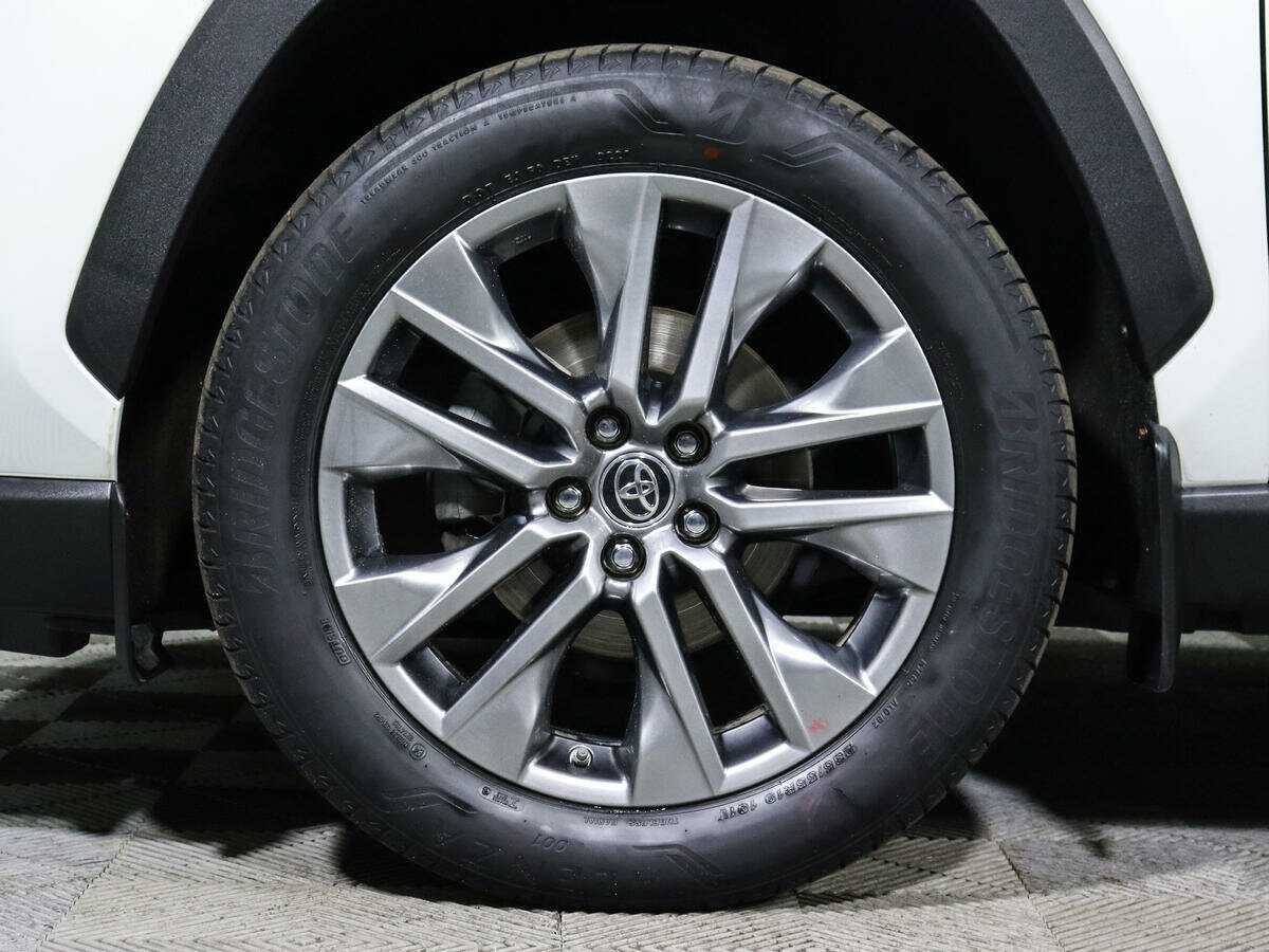 Toyota RAV4 2021 года с пробегом. Фото: #15