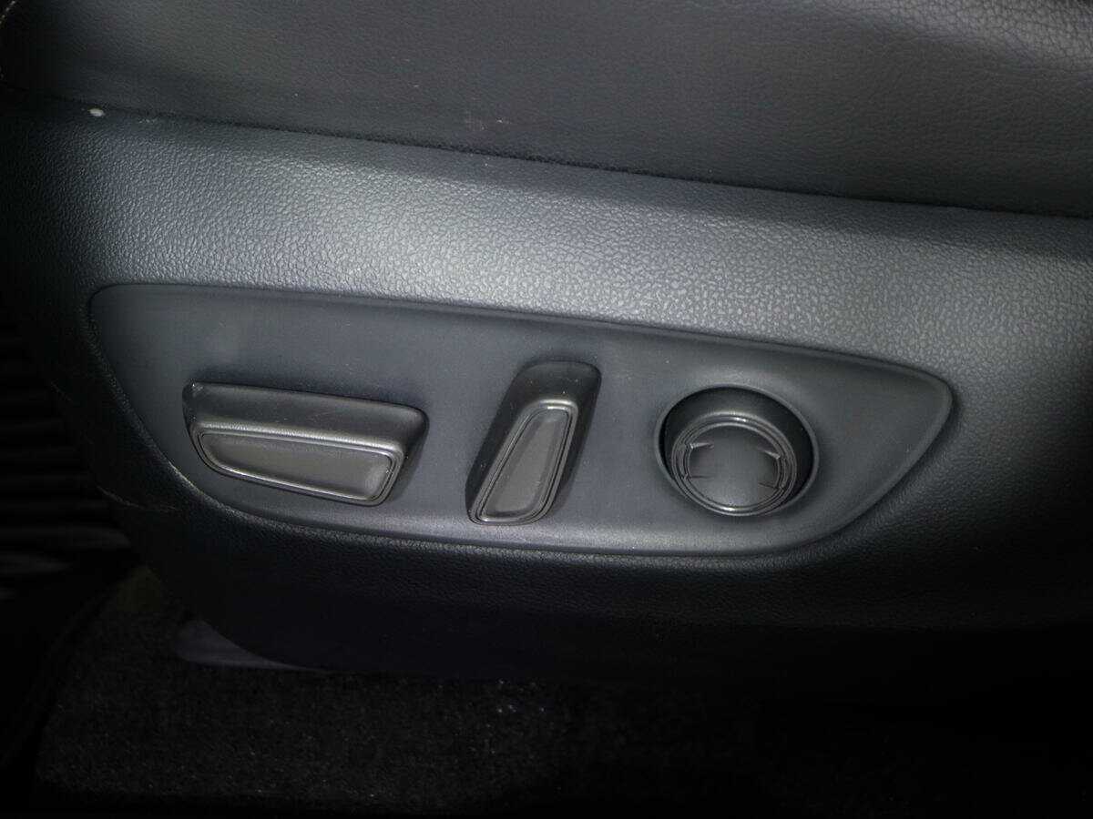 Toyota RAV4 2021 года с пробегом. Фото: #19