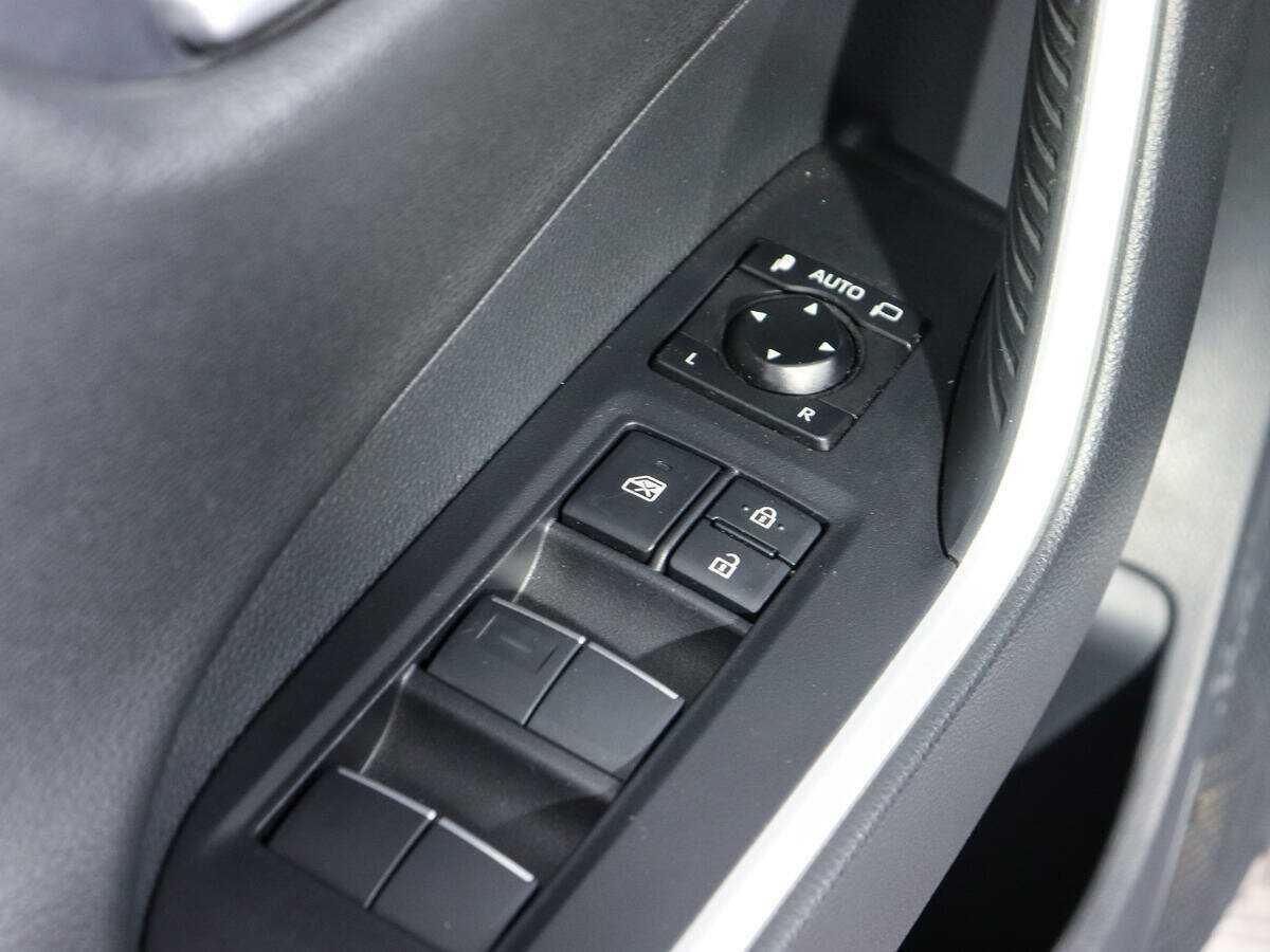 Toyota RAV4 2021 года с пробегом. Фото: #20