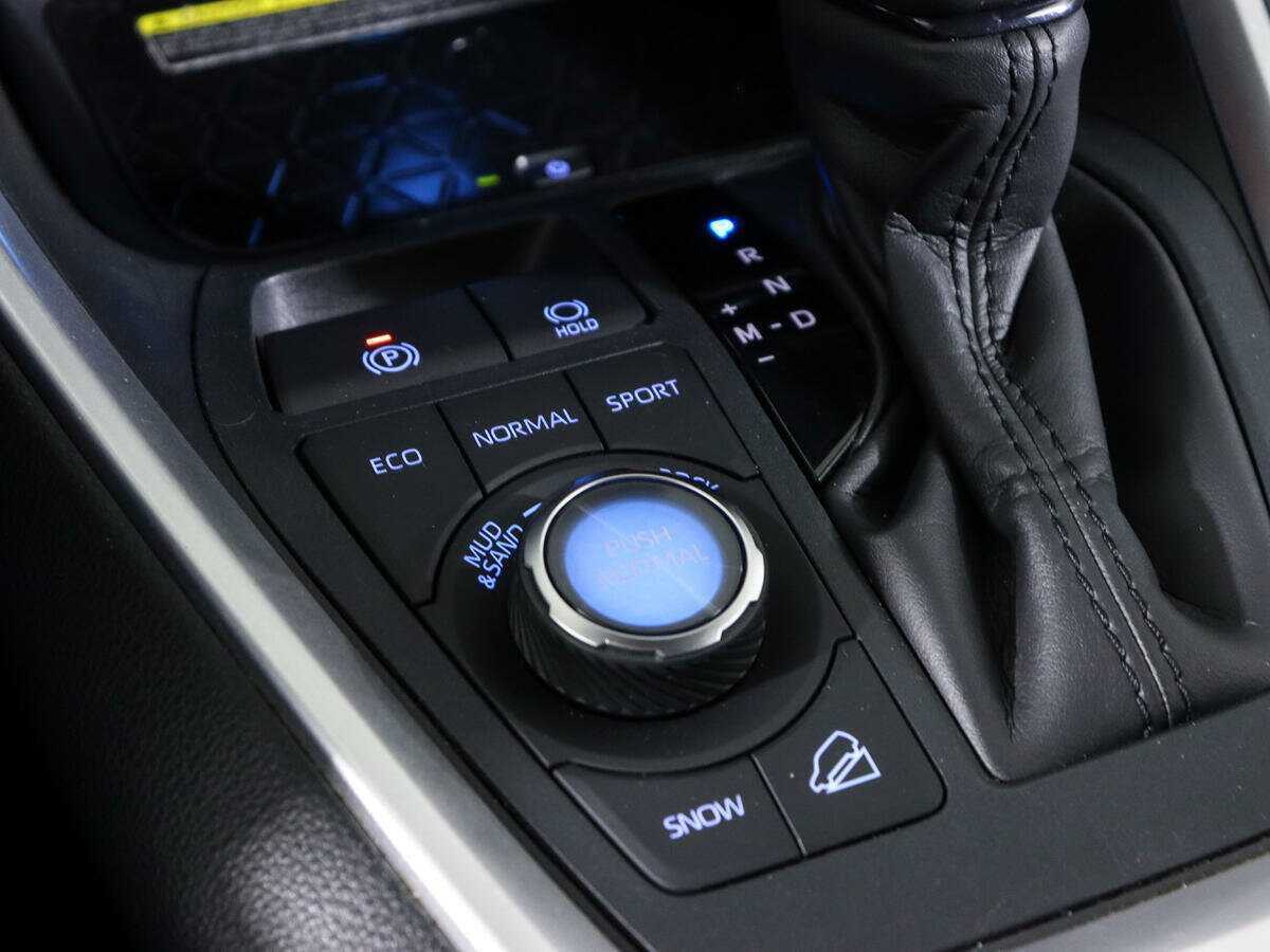 Toyota RAV4 2021 года с пробегом. Фото: #26