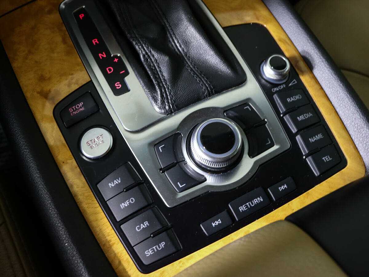 Audi Q7 2010 года с пробегом. Фото: #24