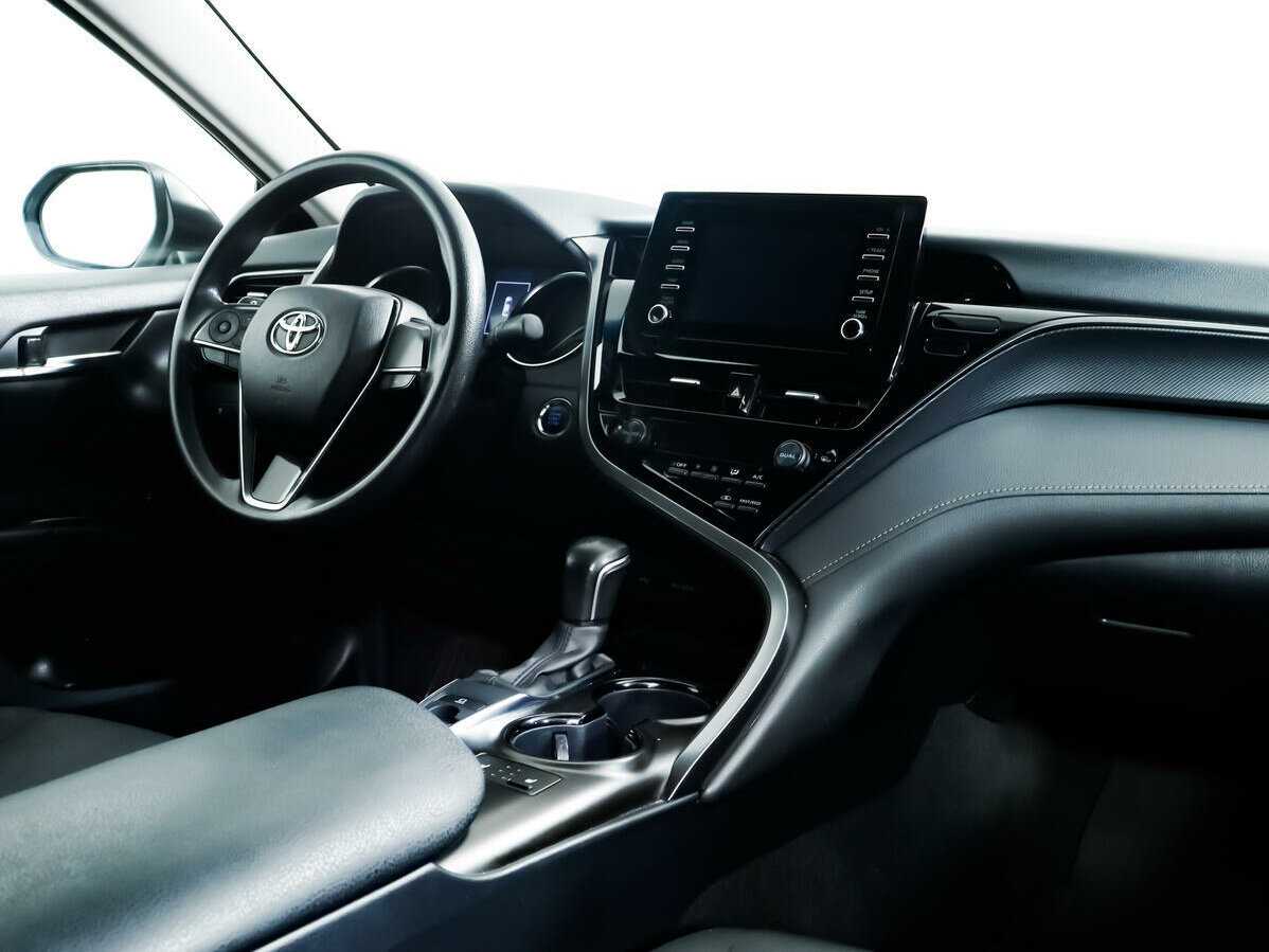 Toyota Camry 2021 года с пробегом. Фото: #7