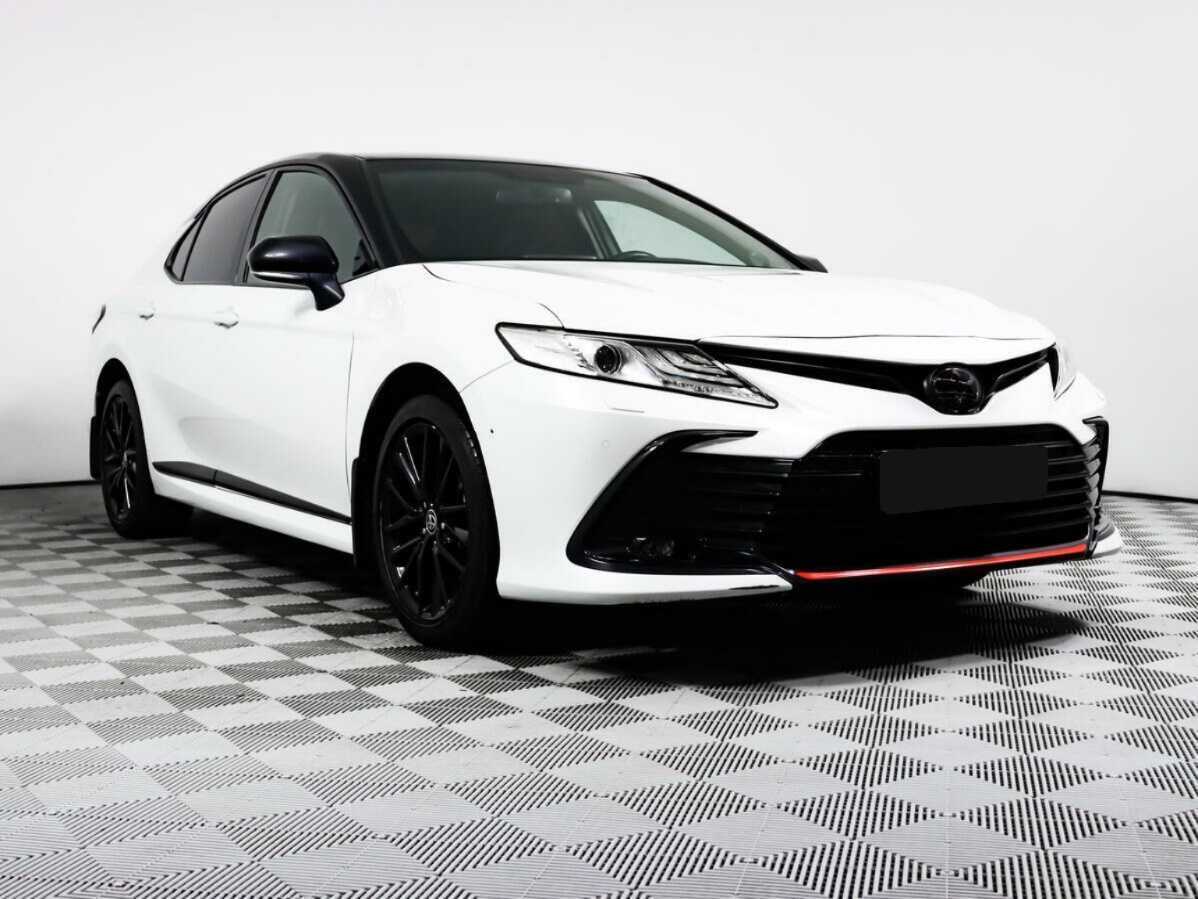 Toyota Camry 2021 года с пробегом. Фото: #2