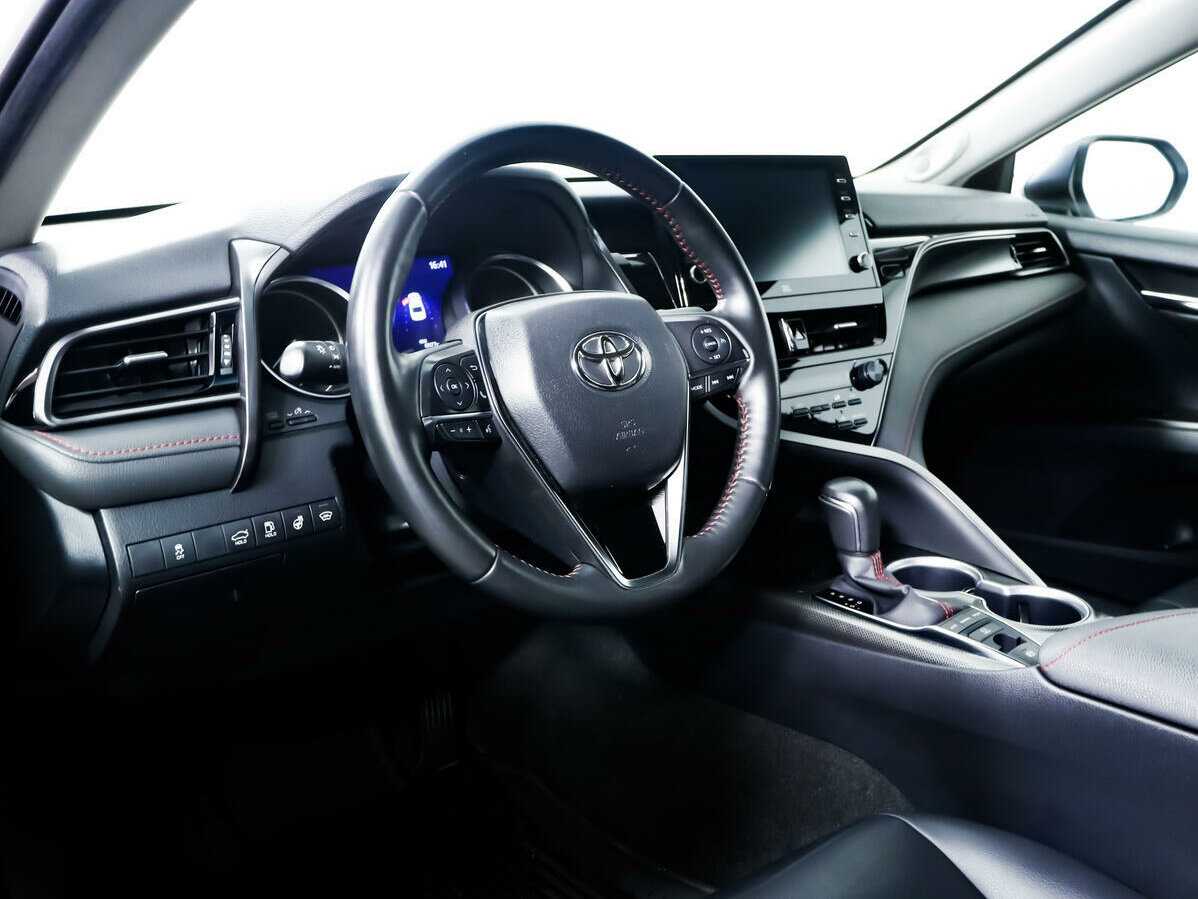 Toyota Camry 2021 года с пробегом. Фото: #10