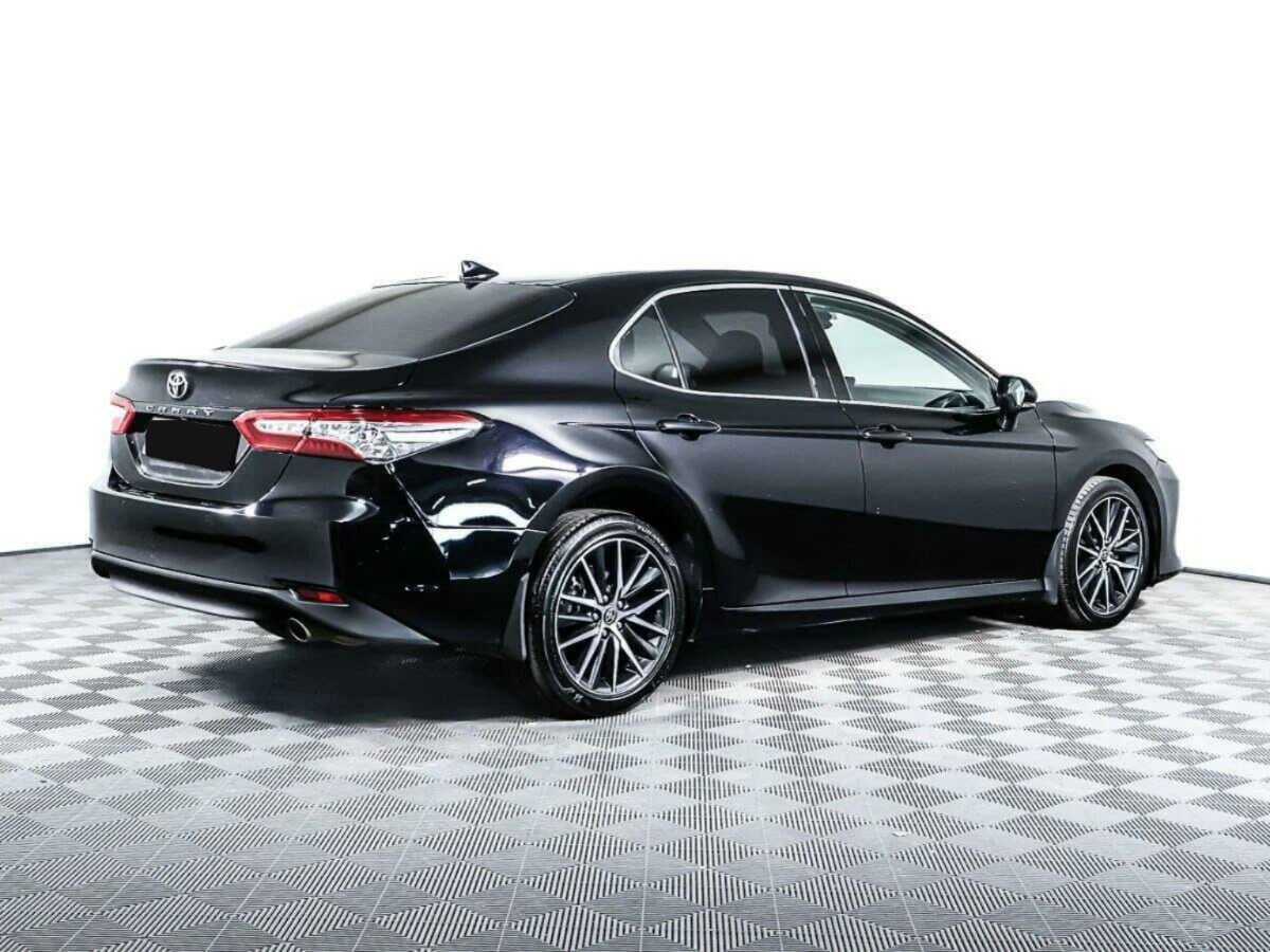 Toyota Camry 2021 года с пробегом. Фото: #4