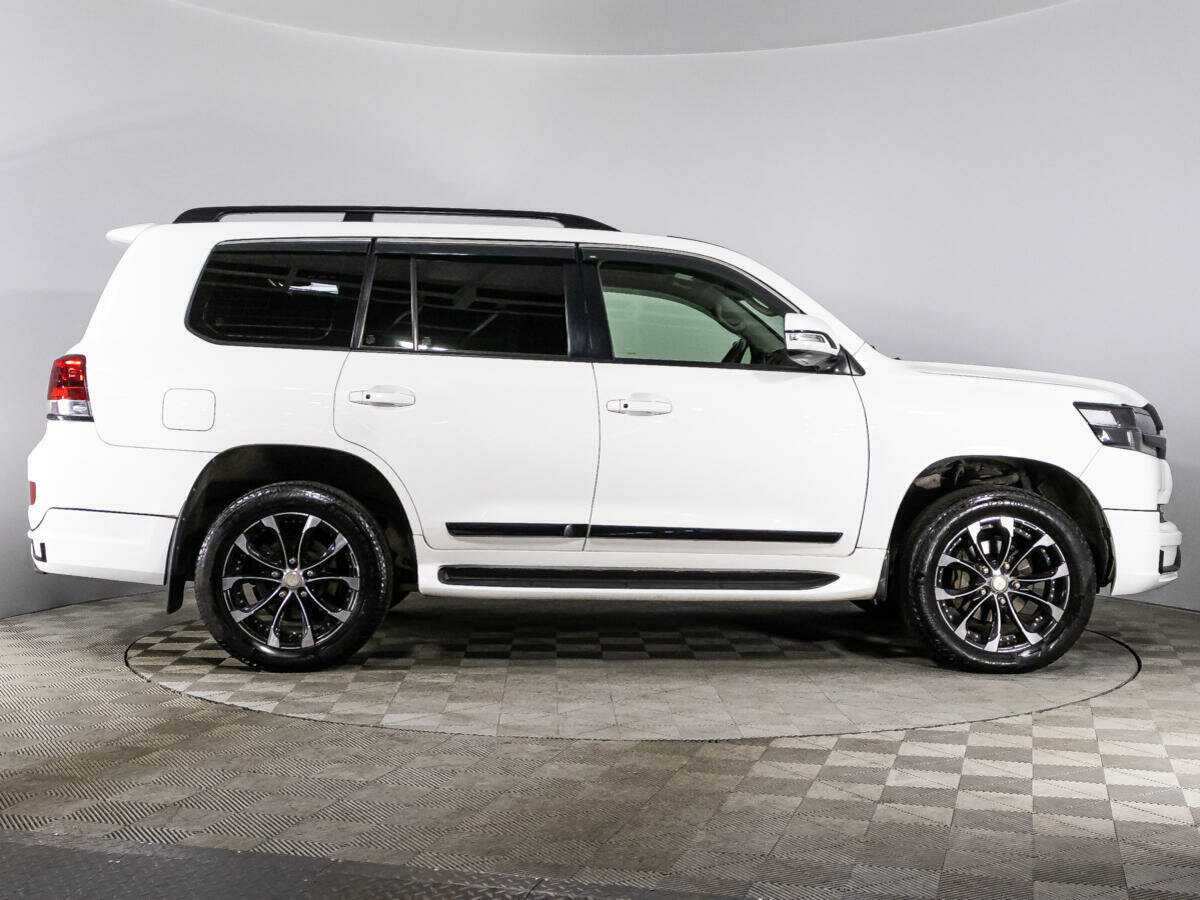 Toyota Land Cruiser 2010 года с пробегом. Фото: #3