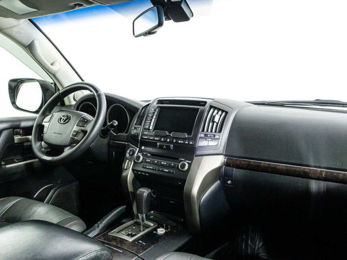 Toyota Land Cruiser 2010 года с пробегом. Фото: #8