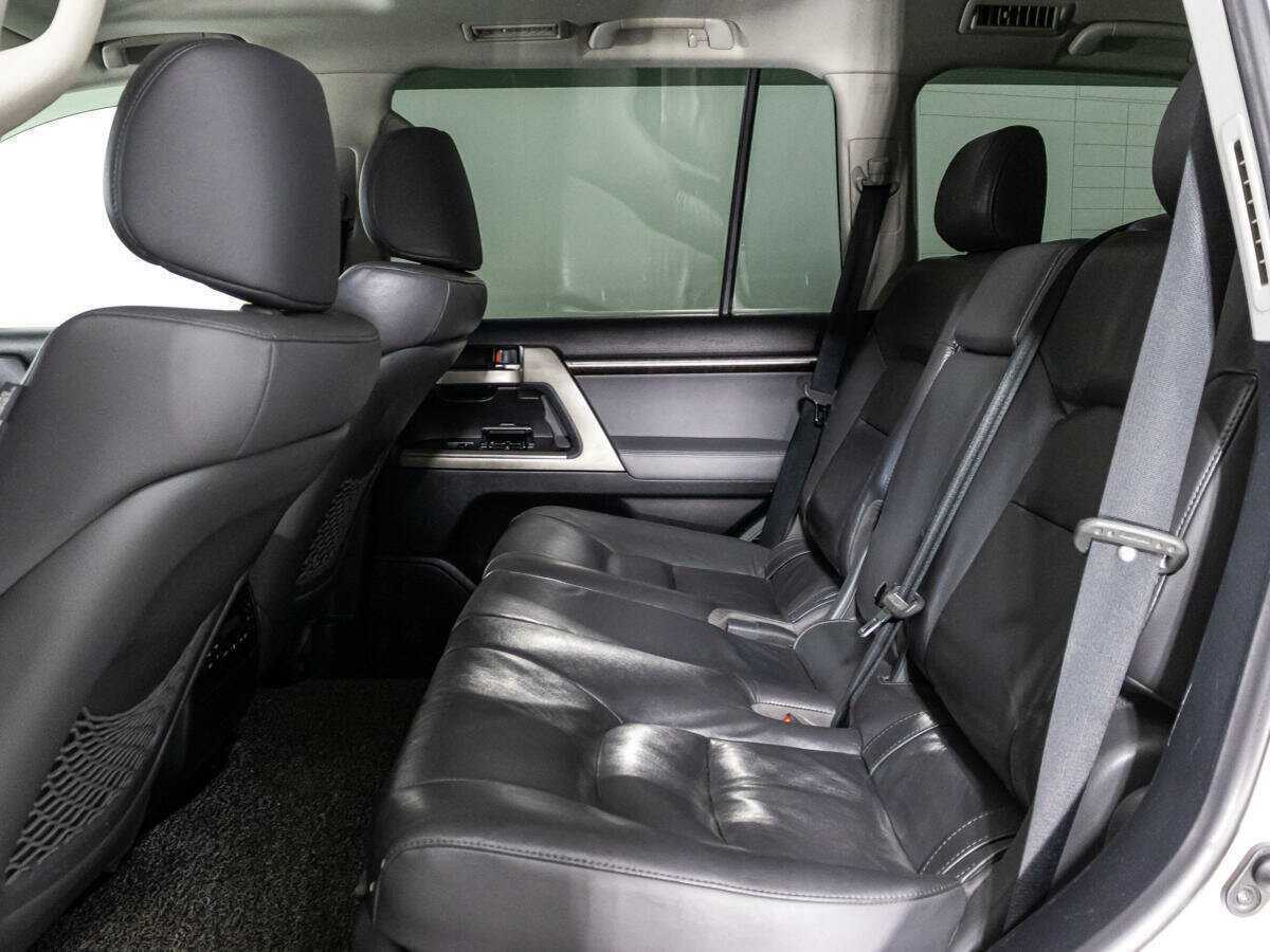 Toyota Land Cruiser 2010 года с пробегом. Фото: #9