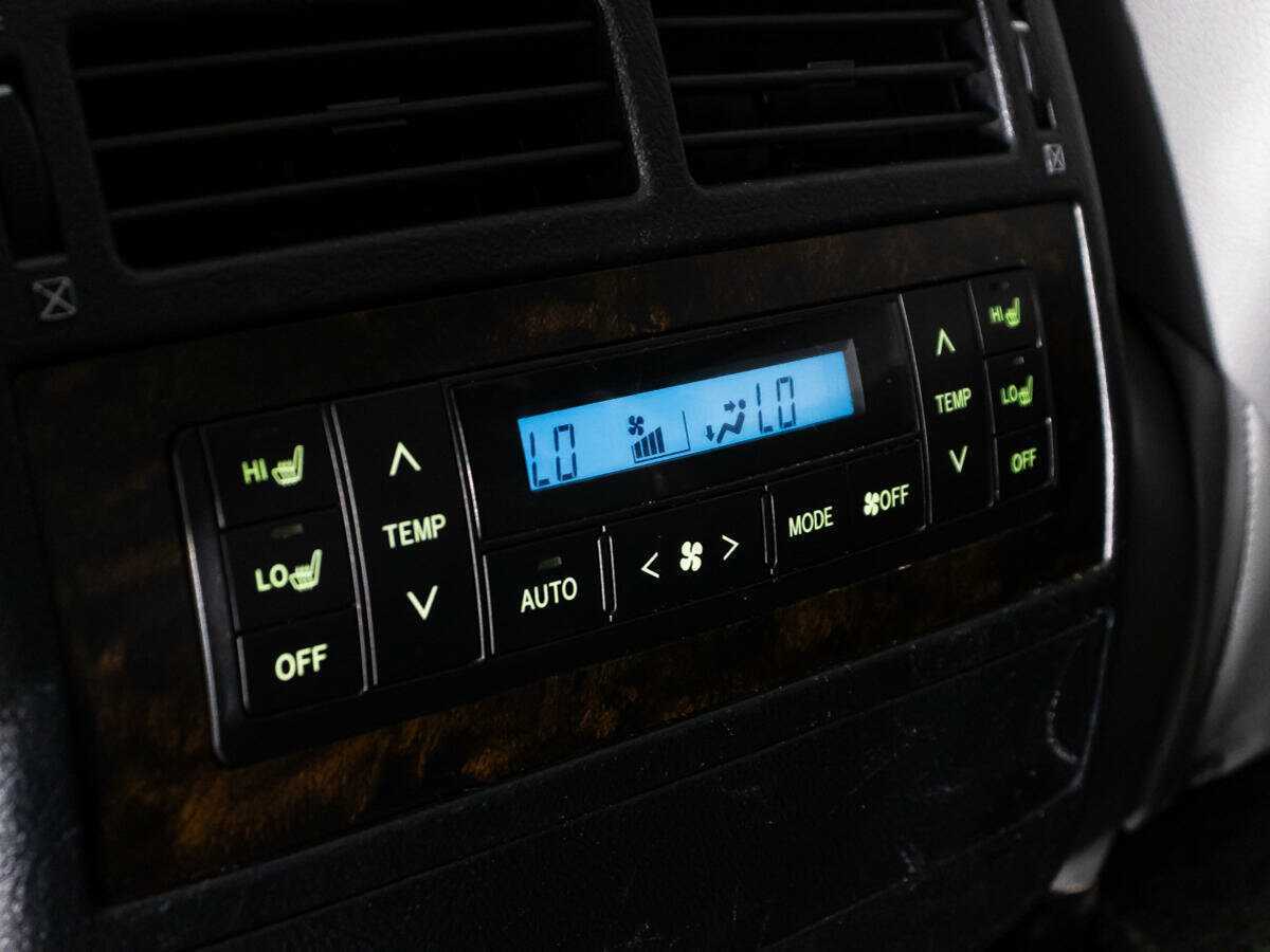 Toyota Land Cruiser 2010 года с пробегом. Фото: #18