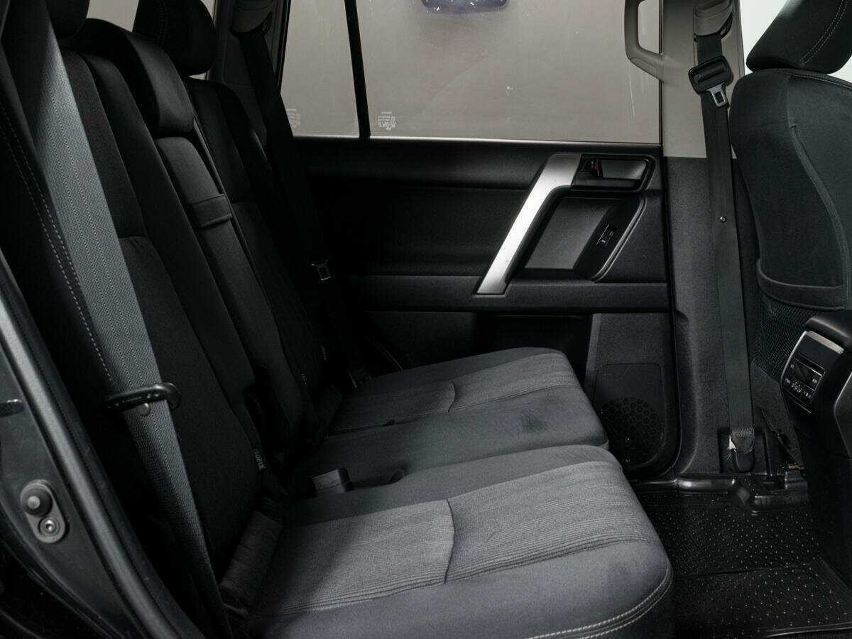 Toyota Land Cruiser Prado 2018 года с пробегом. Фото: #6