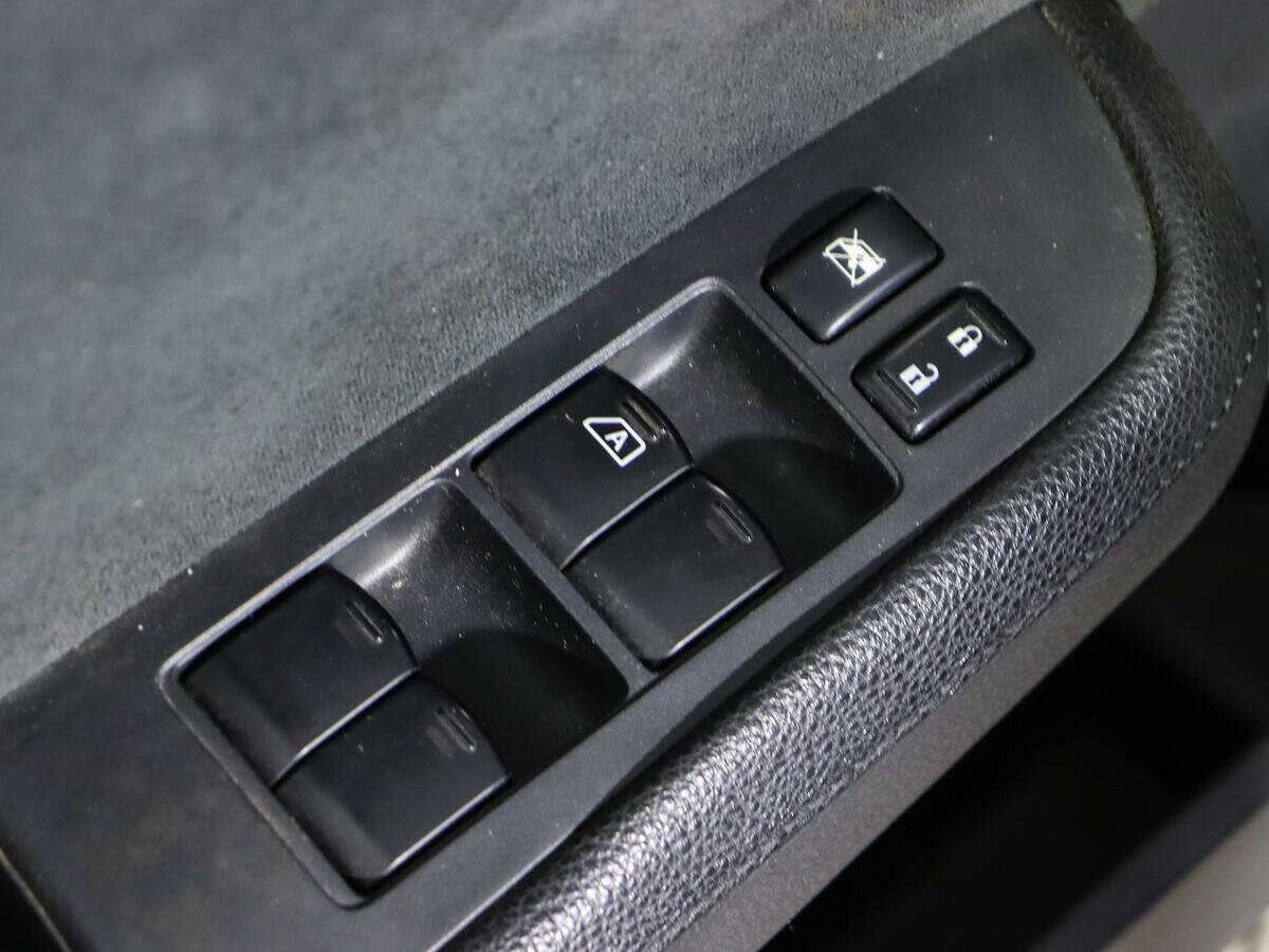 Nissan Tiida 2010 года с пробегом. Фото: #13